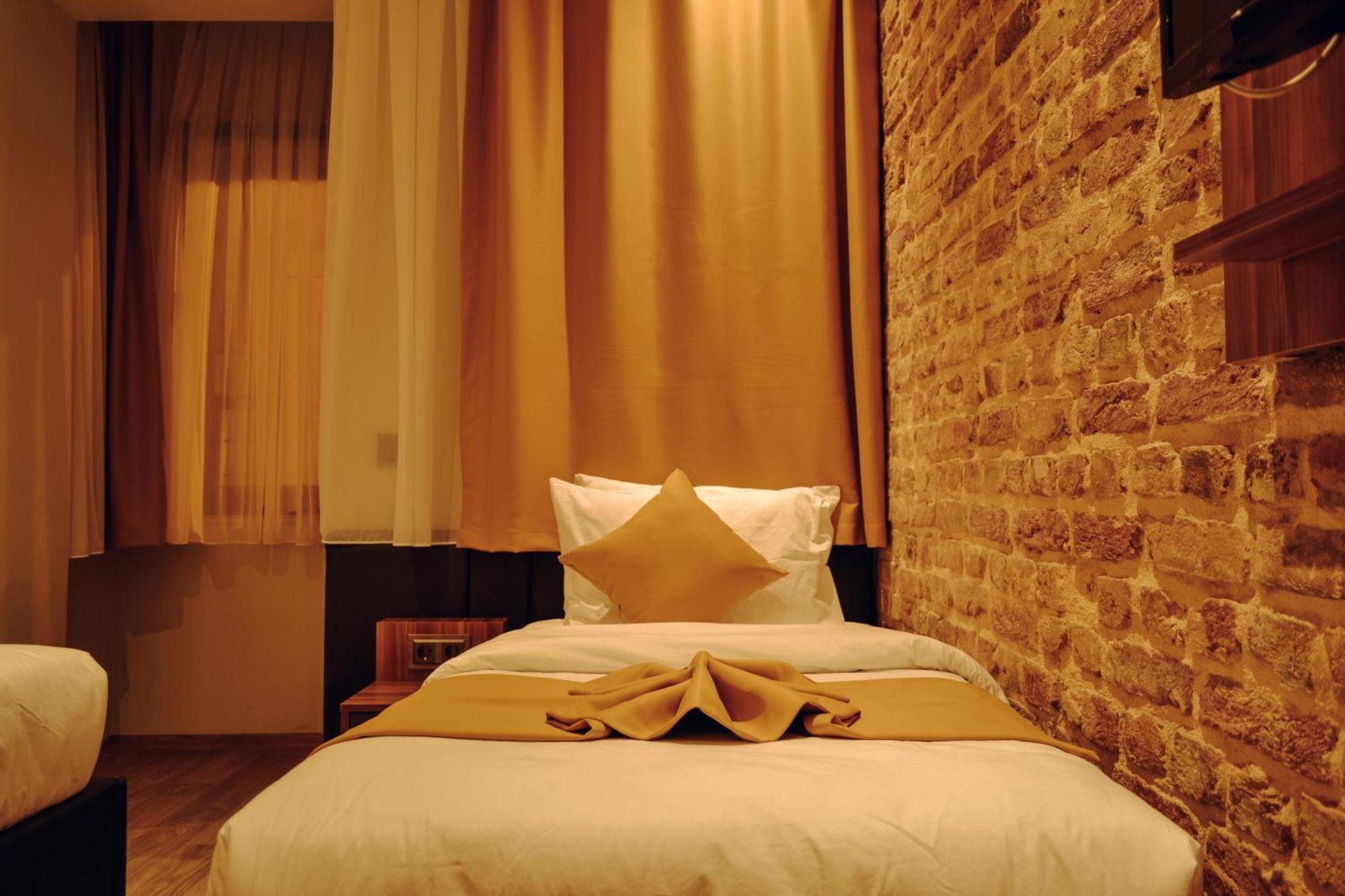 Galata Calm Tale Hotel Istanbul Exterior photo